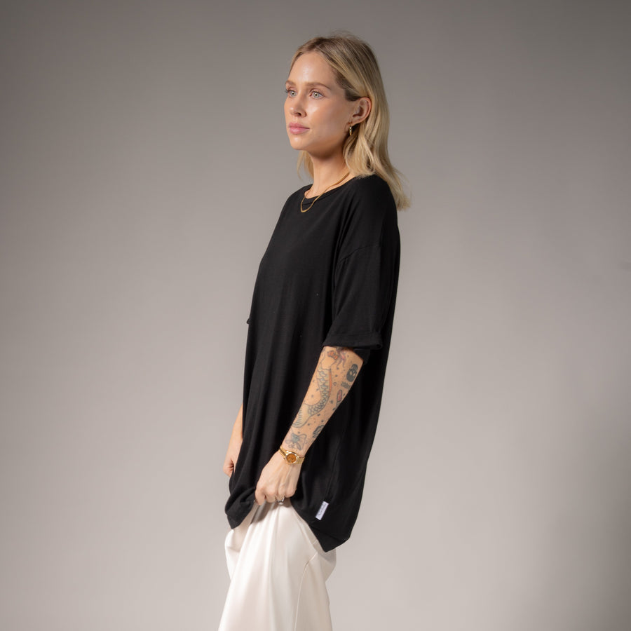 Essentials - Oversized Tee - Black - The Laundry Room