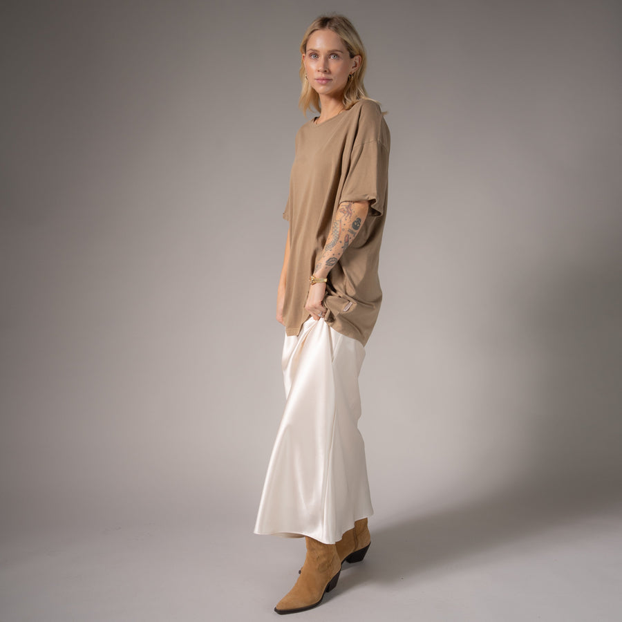 Essentials - Oversized Tee - Camel Gold - The Laundry Room